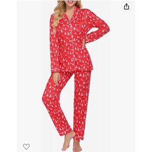 NWT//Women's Holiday Pajama Set